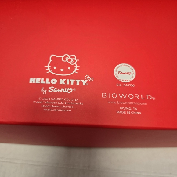 Hello Kitty 3 Piece Gift Set Mini Backpack ID Card Wallet Key Chain NEW - Picture 10 of 11